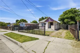 11707 Antwerp Ave, Los Angeles, CA 90059 - Photo 3