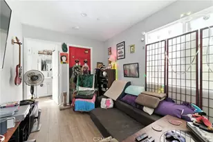 833 N Humphreys, Los Angeles, CA 90022 - Photo 27