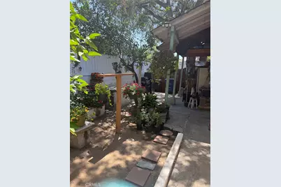 290 E Woodbury Rd, Altadena, CA 91001 - Photo 9