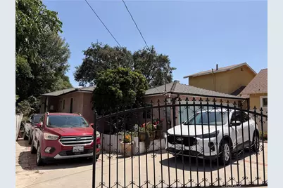 290 E Woodbury Rd, Altadena, CA 91001 - Photo 1
