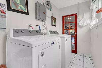 344 W 83rd, Los Angeles, CA 90003 - Photo 13