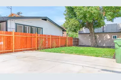 9502 S Main, Los Angeles, CA 90003 - Photo 17
