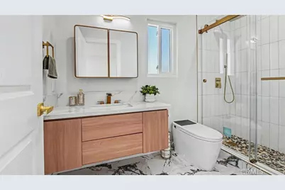 1933 W 43rd Place, Los Angeles, CA 90062 - Photo 41