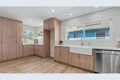 1933 W 43rd Place, Los Angeles, CA 90062 - Photo 19