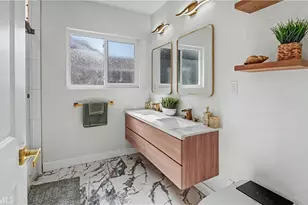 1933 W 43rd Pl, Los Angeles, CA 90062 - Photo 29