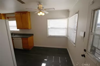 758 E 106th Street, Los Angeles, CA 90002 - Photo 17