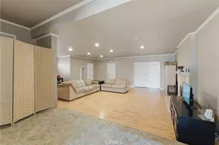 12236 Elva, Los Angeles, CA 90059 - Photo 11