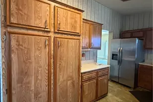 9161 Santa Fe E Ave, Hesperia, CA 92345 - Photo 11