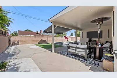 8109 Greenbush Avenue, Panorama City, CA 91402 - Photo 17