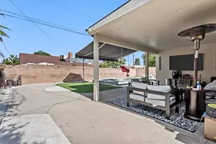 8109 Greenbush Ave, Panorama City, CA 91402 - Photo 17