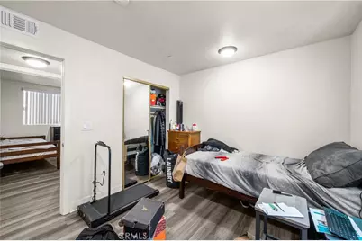 844 W 78th Street, Los Angeles, CA 90044 - Photo 33