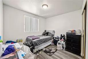 844 W 78th St, Los Angeles, CA 90044 - Photo 21