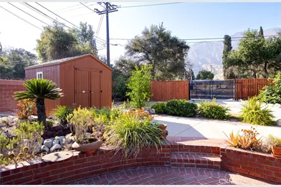 2201 Roosevelt Avenue, Altadena, CA 91001 - Photo 39
