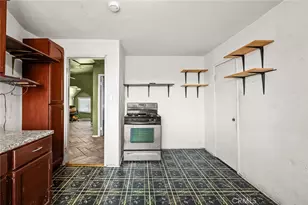 221 E 25th, Los Angeles, CA 90011 - Photo 27