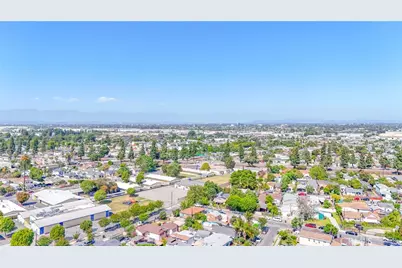 2114 E Knopf, Compton, CA 90222 - Photo 37