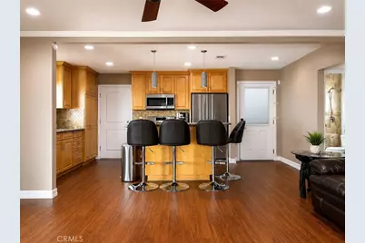 811 E Saint James Avenue, Orange, CA 92865 - Photo 3