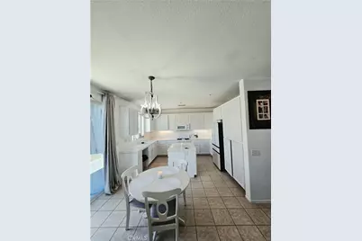 13736 Lark Court, Victorville, CA 92394 - Photo 7