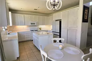 13736 Lark Ct, Victorville, CA 92394 - Photo 5