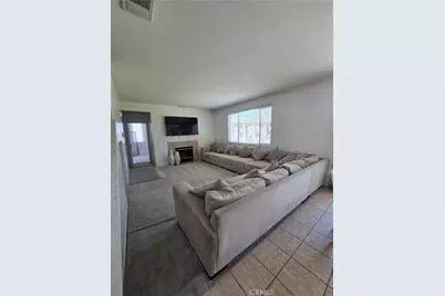 13736 Lark Court, Victorville, CA 92394 - Photo 11