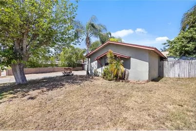10937 Desert Sand Avenue, Riverside, CA 92505 - Photo 3