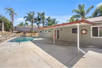 10937 Desert Sand Avenue, Riverside, CA 92505 - Photo 35