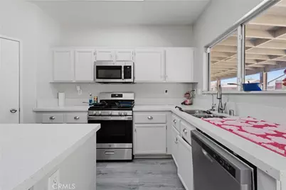 13777 Clear Valley Rd, Victorville, CA 92392 - Photo 17