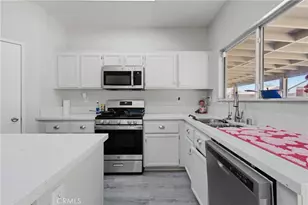 13777 Clear Valley Rd, Victorville, CA 92392 - Photo 17