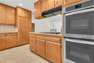 2874 N Heather Rd, Long Beach, CA 90815 - Photo 11