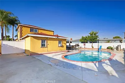 7802 Adwen, Downey, CA 90241 - Photo 3