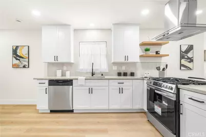 725 W 108th St., Los Angeles, CA 90044 - Photo 7