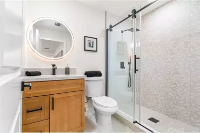 725 W 108th St., Los Angeles, CA 90044 - Photo 13