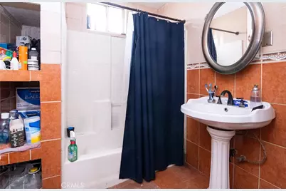 4001 E Imperial, Lynwood, CA 90262 - Photo 11