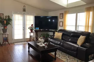 16601 S Garfield Ave, Paramount, CA 90723 - Photo 5