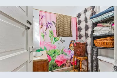 535 W Olive Street, Inglewood, CA 90301 - Photo 45