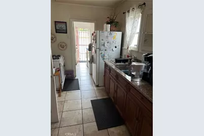 7032 7032 2nd Ave, Los Angeles, CA 90043 - Photo 9