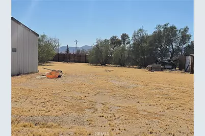 39070 Yucca, Newberry Springs, CA 92398 - Photo 7