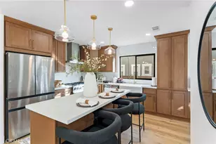 5334 Hillcrest Dr, Los Angeles, CA 90043 - Photo 11