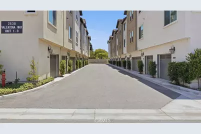 2560 Valentina, Commerce, CA 90040 - Photo 25