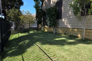 428 S Hoover St, Los Angeles, CA 90020 - Photo 11