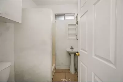 1330 E 33rd, Los Angeles, CA 90011 - Photo 29