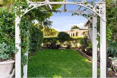 10031 San Antonio, South Gate, CA 90280 - Photo 3