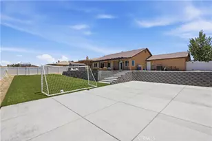 16346 Teton, Victorville, CA 92395 - Photo 59
