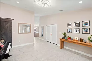 16346 Teton, Victorville, CA 92395 - Photo 7