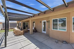 16346 Teton, Victorville, CA 92395 - Photo 57