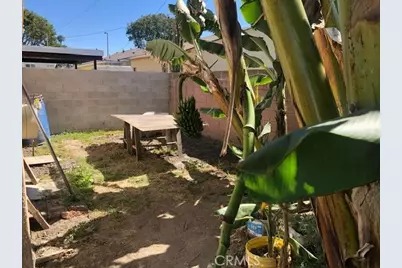 424 E 91st Street, Los Angeles, CA 90003 - Photo 9