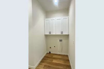 1475 E 57th St, Los Angeles, CA 90011 - Photo 17