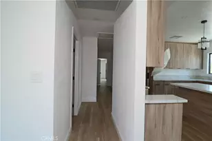 1921 W 94th St, Los Angeles, CA 90047 - Photo 15