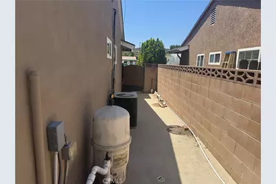 22537 Paraguay Drive, Saugus, CA 91350 - Photo 11