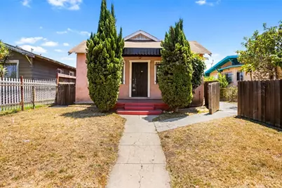 924 W 76th, Los Angeles, CA 90044 - Photo 1