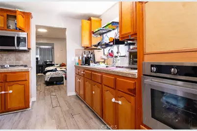 1455 W 60th Street, Los Angeles, CA 90047 - Photo 23